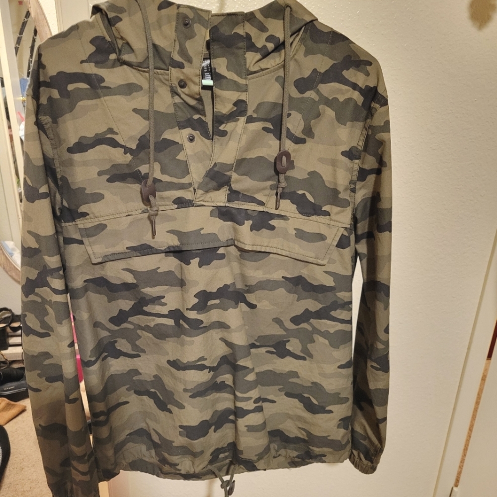 H&M Camo Pullover Jacket